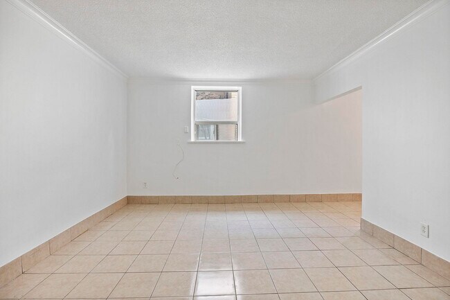 Building Photo - East York Apartments