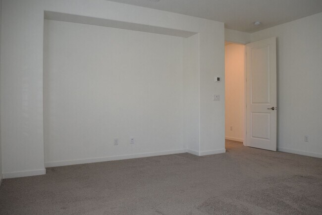 Building Photo - 3820 Ponderosa Pine Ln