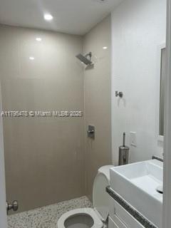 Building Photo - 14940 NE 11th Ct