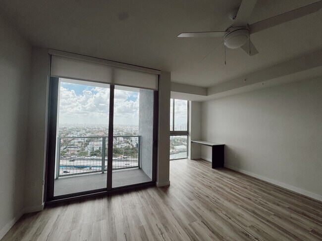 Foto del edificio - 521 SW 4th Ave