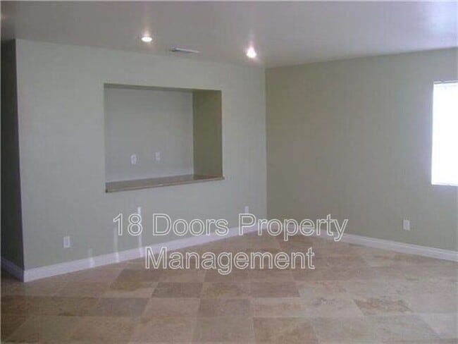 Foto del edificio - 5155 Tipton St