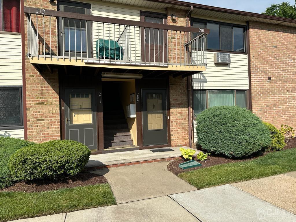 210 Cricket Ln, Woodbridge Township, NJ 07095 Condo for Rent in