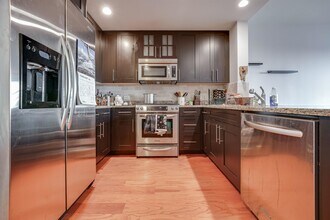 Building Photo - 1125 Maxwell Ln