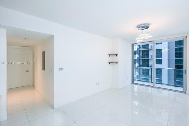 Photo - 1010 SW 2nd Ave (Miami, FL) Apartment