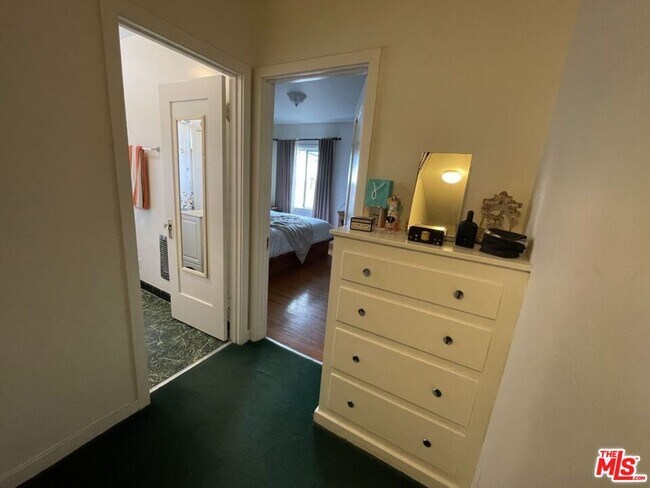 Foto del edificio - 1320 N Harvard Blvd