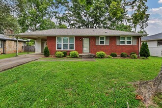 Building Photo - 143 N Meadow Dr