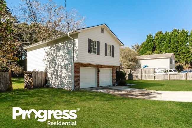 Building Photo - 3521 Rosebud Rd