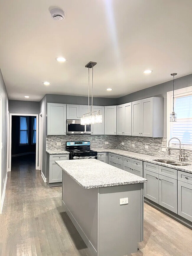 Foto del edificio - 8320 S Kingston Ave