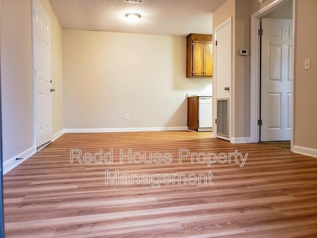 Building Photo - 101 Gunter Ln