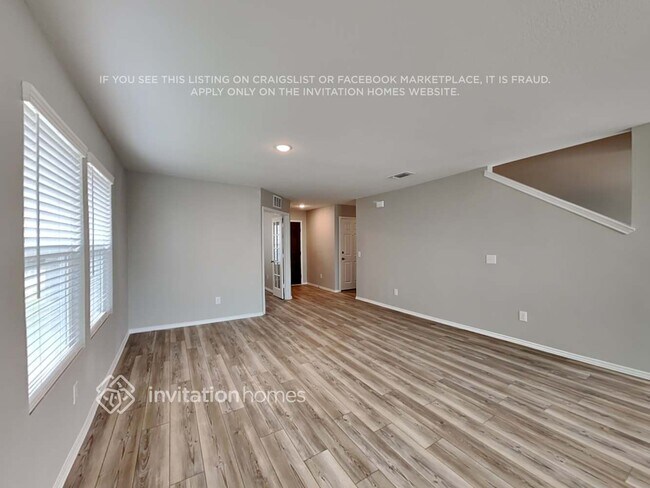 Foto del edificio - 1917 Cherry Bark Ln