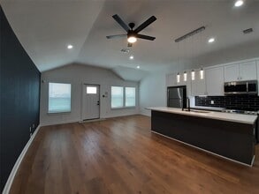 Building Photo - 4530 Mayflower St