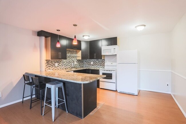 Photo - 1243 N Gaylord St Apartment