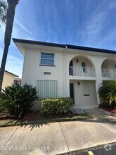 Building Photo - 1047 Small Ct