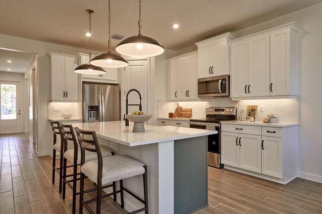 Building Photo - 7267 Lenora Ln