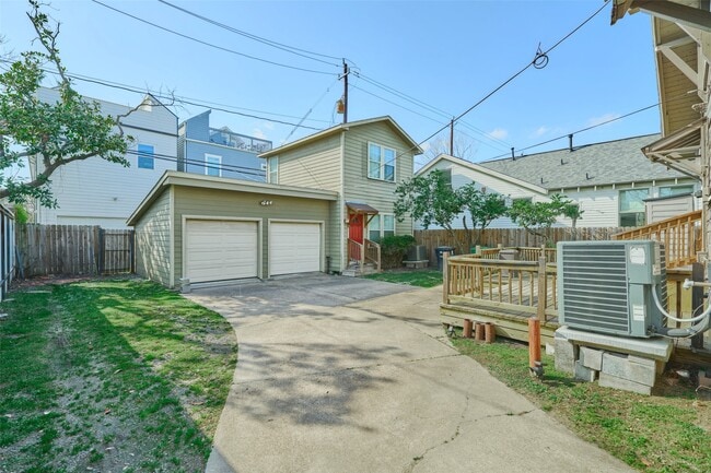 Foto del edificio - 1111 Rutland St