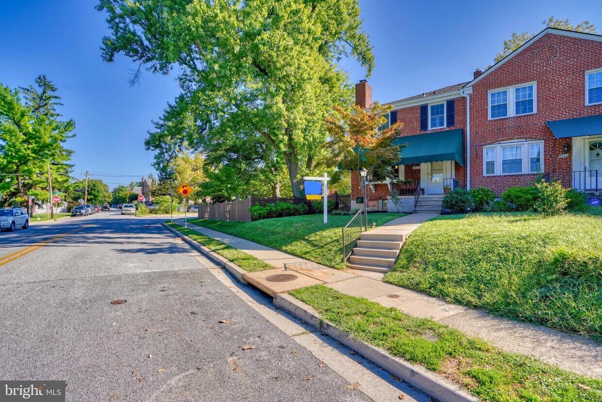 6473 Blenheim Rd, Baltimore, MD 21212 Townhome Rentals in Baltimore