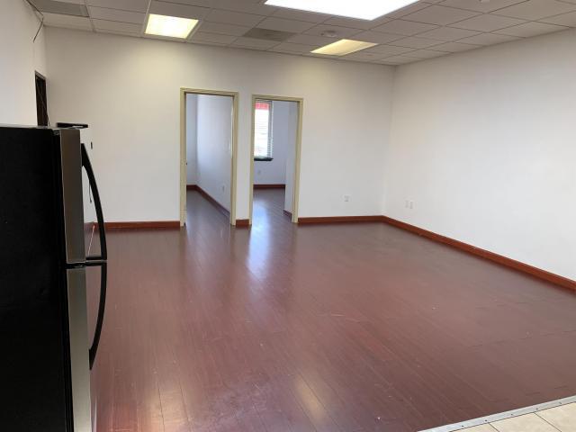 Building Photo - 2 bedroom in Oakland CA 94601