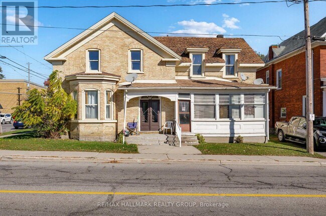 Photo du bâtiment - 15 Elmsley St N