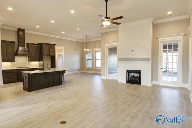 Building Photo - 26172 Woodfield Dr