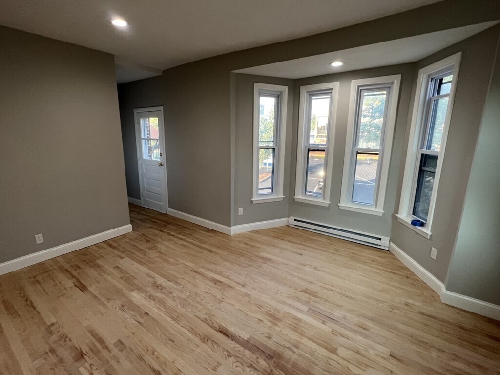 83 Haven St Unit 1A, Reading, MA 01867 Room for Rent in Reading, MA