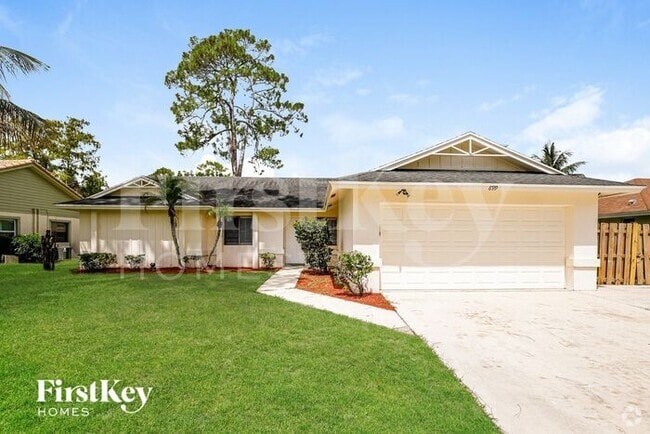 Building Photo - 899 Daffodil Dr