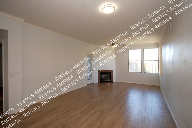 Foto del edificio - Scottsdale Greyhawk 2 BR/2 BA Condo w/ 1-c...