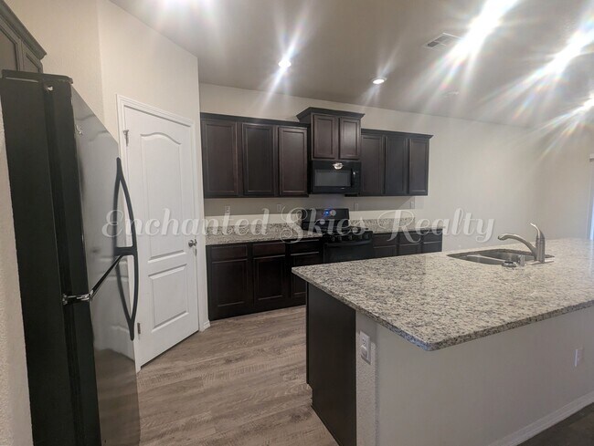 Foto del edificio - 3517 Wild Horse Rd NE