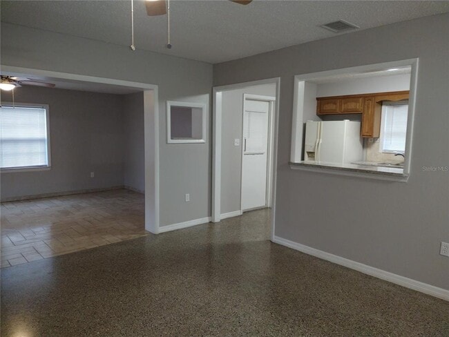 Building Photo - 431 Highland Dr