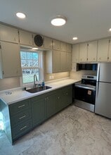 Building Photo - 1810 Logan St