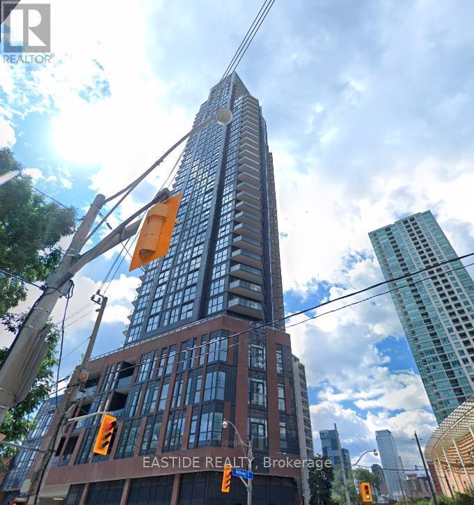 Photo principale - 159-1159 Wellesley St E