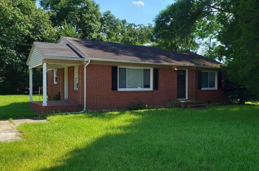 Primary Photo - 5201 Walnut Dr