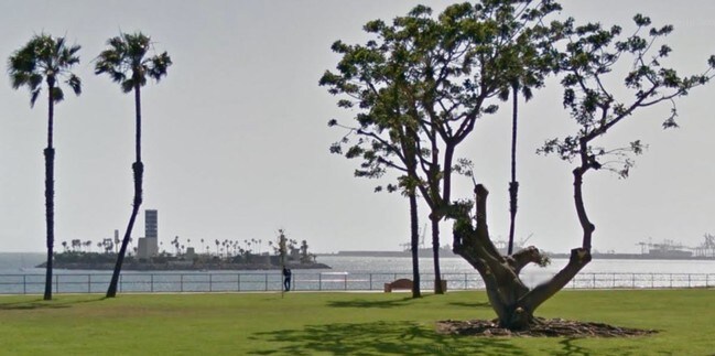 Foto del edificio - 3515 E Ocean Blvd