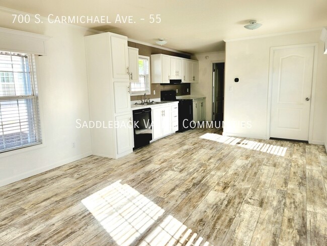 Foto del edificio - 700 S Carmichael Ave