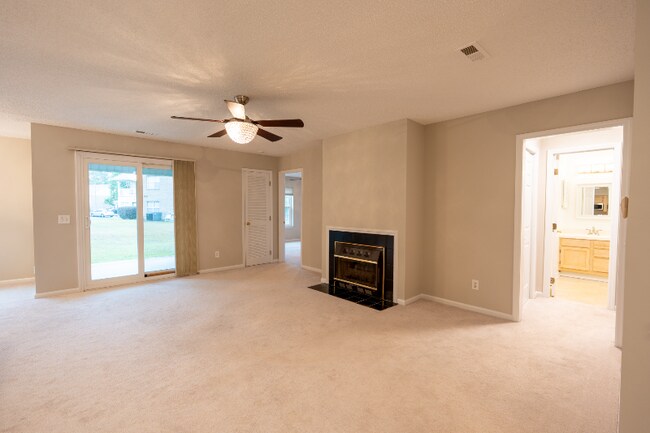 Foto del edificio - 2934 Mulberry Ln