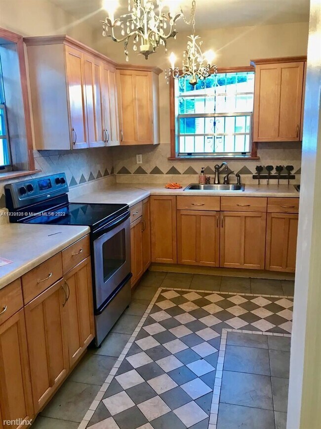 Foto del edificio - 3 br, 2 bath House - 620 NE 170th St