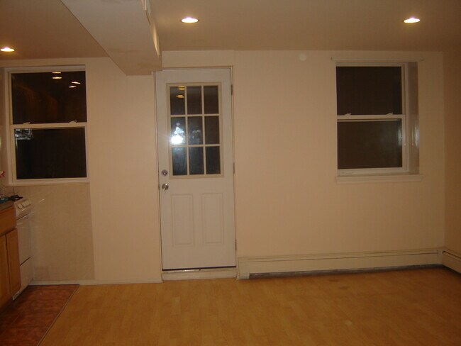 Building Photo - 2151 E 38th St