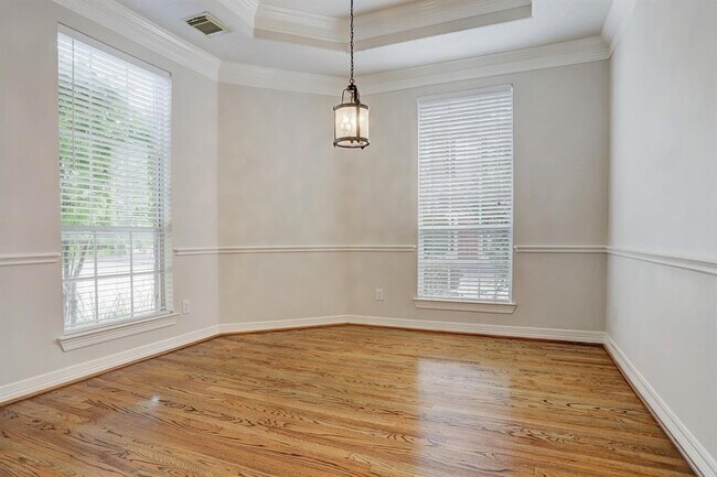 Foto del edificio - 2822 Briarhurst Park