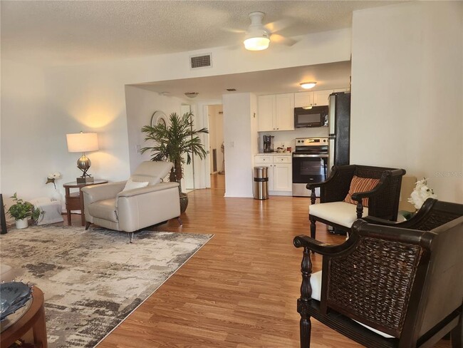 Building Photo - 2467 Finlandia Ln