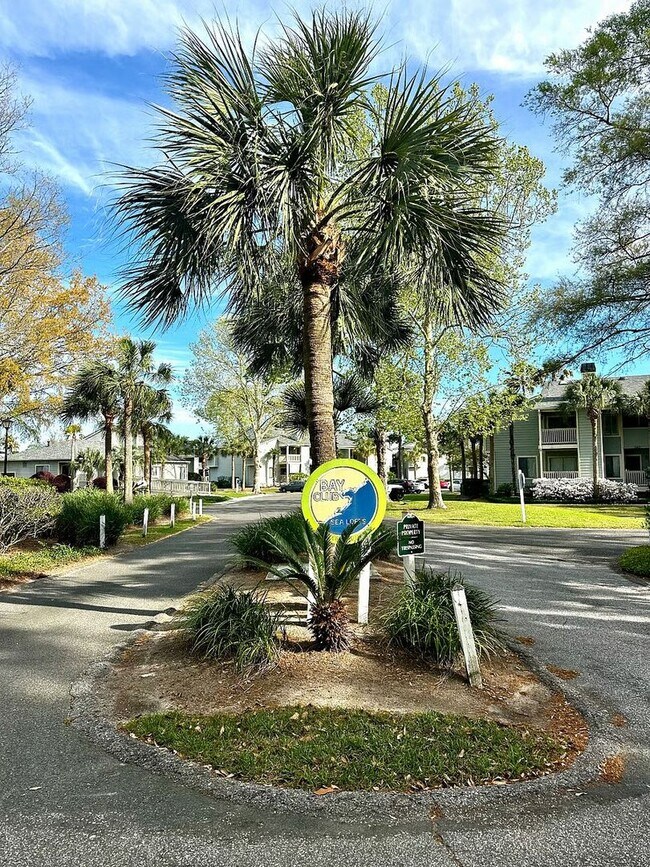 Foto del edificio - Furnished/Updated 1 Bed/1 Bath Condo- Close to Sullivan's Island