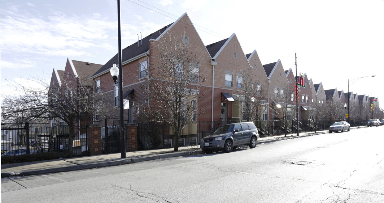 Primary Photo - Roseland Ridge Apartments