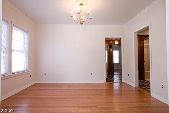 Foto del edificio - 327 Grafton Ave