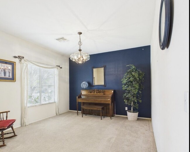 Foto del edificio - 1062 E Canyon Way