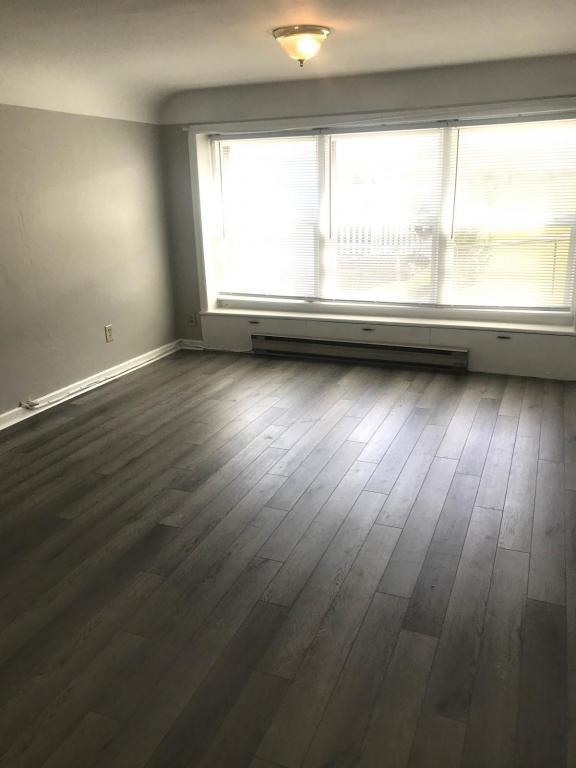 Building Photo - 106 1/2 Burton Ave, Apt B