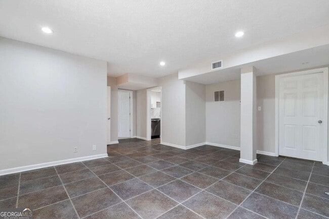 Building Photo - 1447 Southland Vista Ct NE