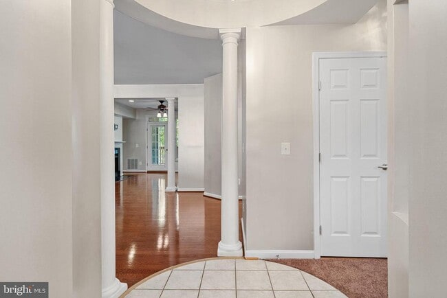 Building Photo - 1024 Leeward Way