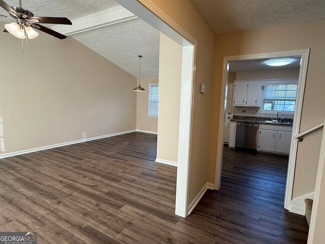 Building Photo - 10111 Settlers Grove Rd NE