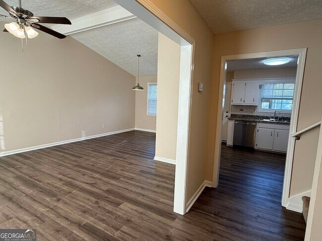 Foto del edificio - 10111 Settlers Grove Rd NE