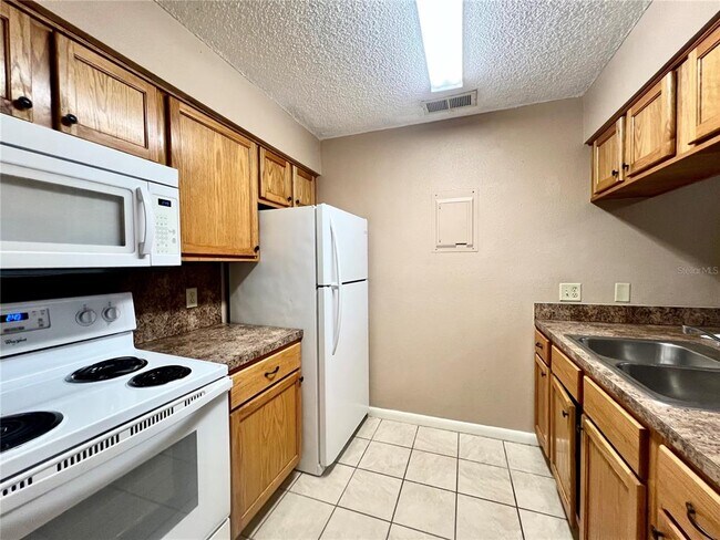 Foto del edificio - 455 Lake Howard Dr SW