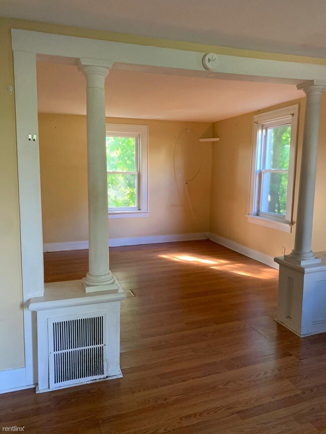 Foto del edificio - 2 br, 1 bath House - 12 Oak St