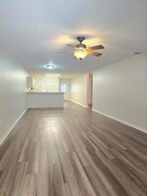 Foto del edificio - 888 W Stuart St